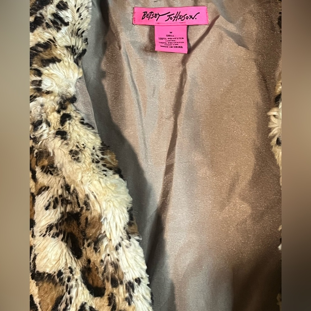 BETSEY JOHNSON Cheetah hook and eye Faux Fur Vest with pockets - Picture 6 of 12